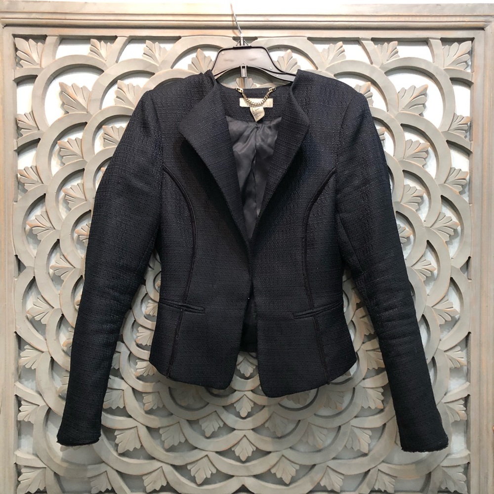 Navy blue sophisticated blazer